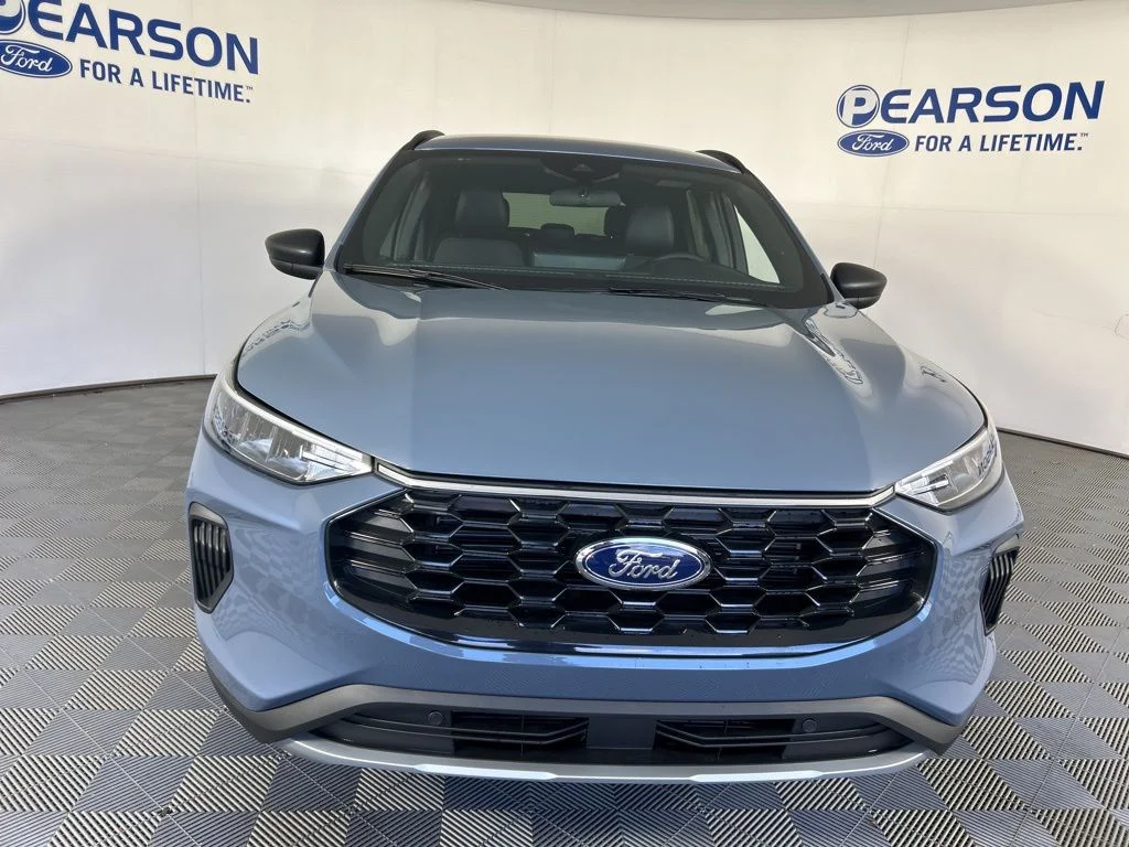 2026 Ford Escape ST-Line - Photo 2