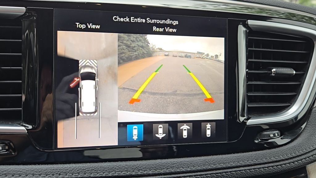 Used 2018 White Chrysler Limited image 16