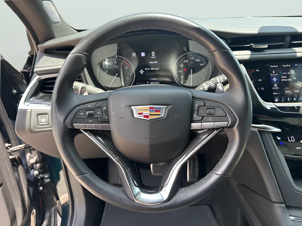 Used 2025 Green Cadillac Sport image 18