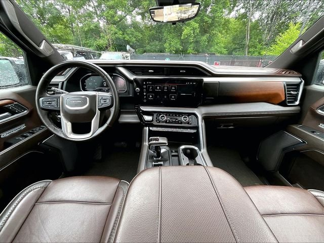 Used 2023 White GMC Denali image 16