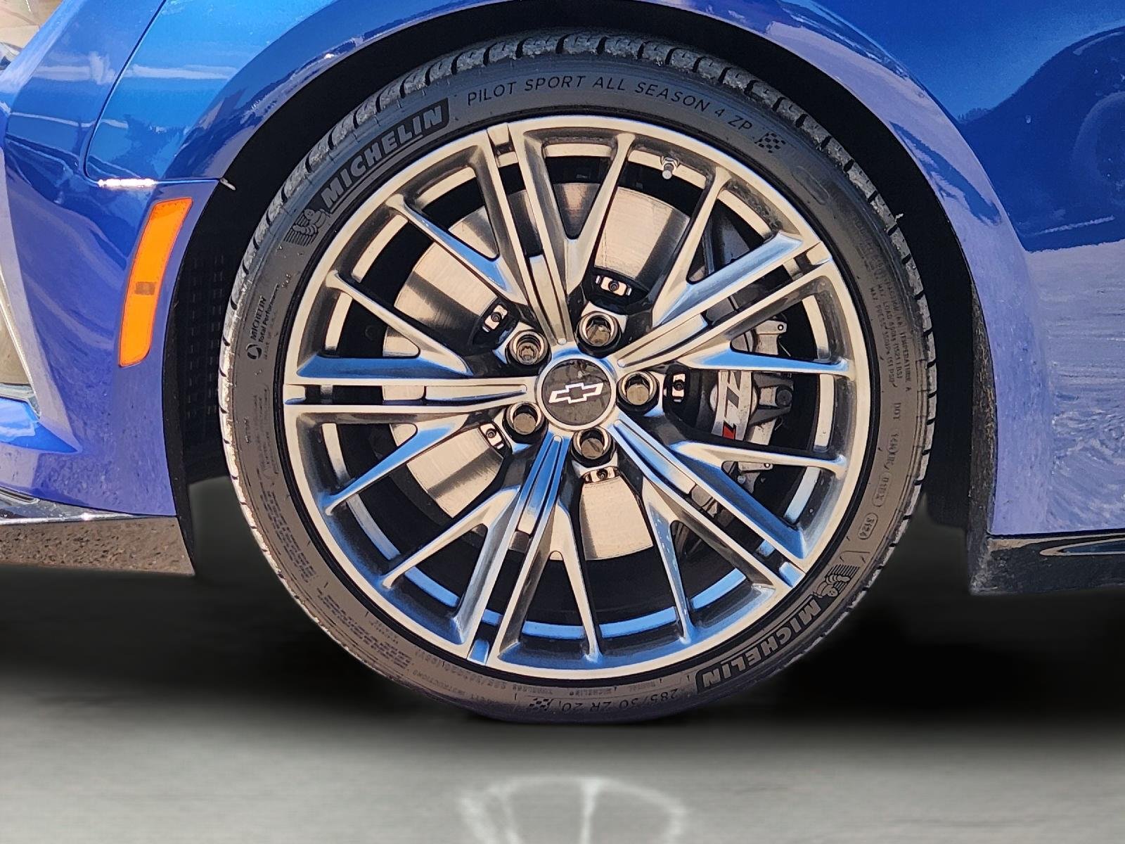 2024 Chevrolet Camaro photo 10 of 33