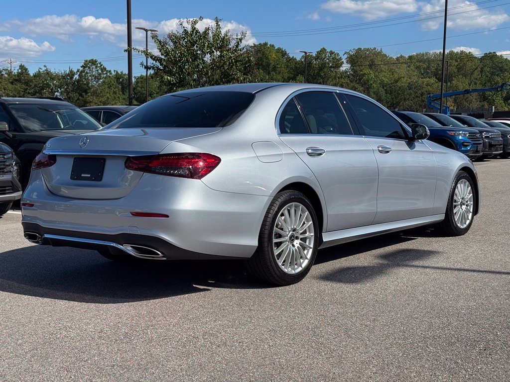 2022 Mercedes-Benz E-Class E350 - Photo 13