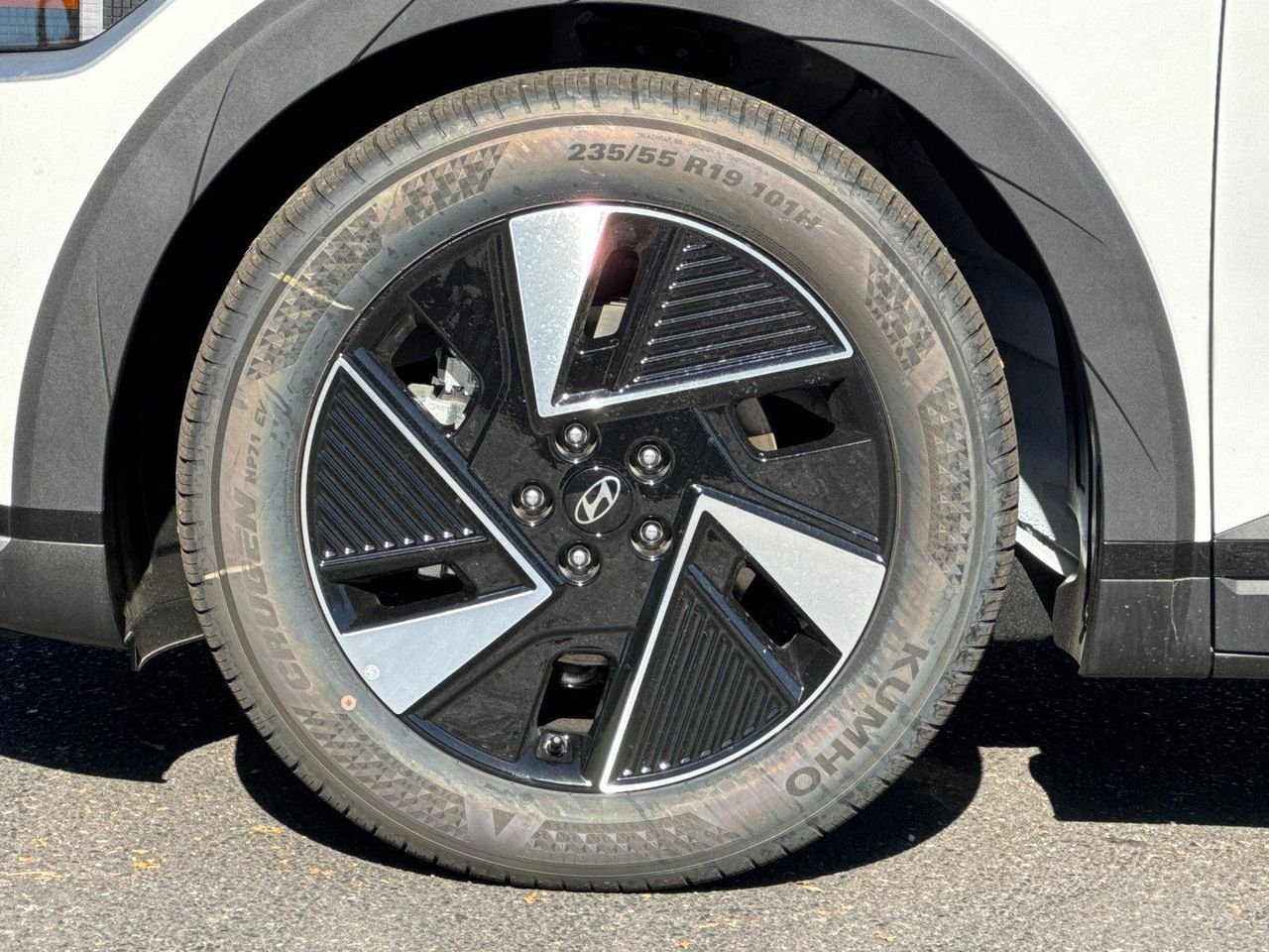 New 2026 White Hyundai SEL image 25