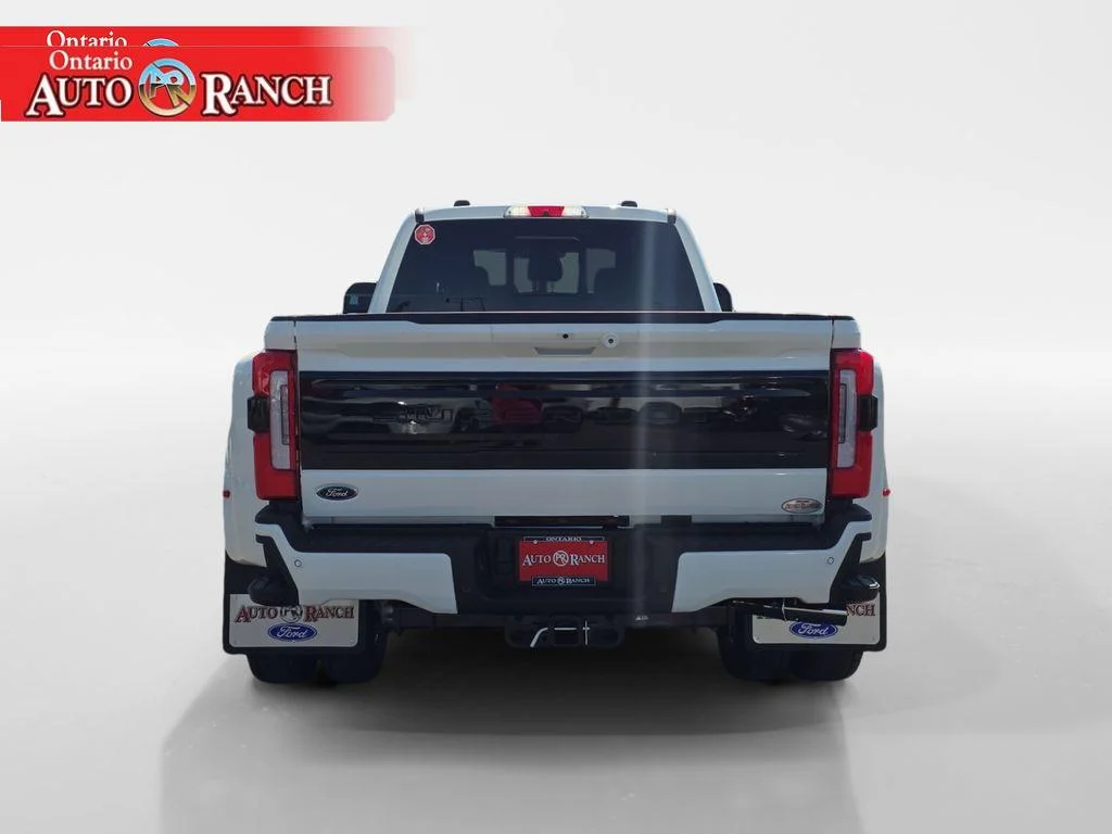 New 2026 Star White Metallic Tri-Coat Ford Platinum image 4