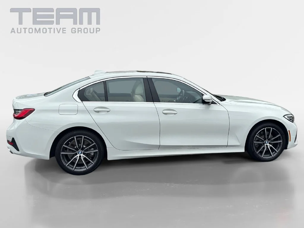 Used 2019 White BMW 330i xDrive image 8