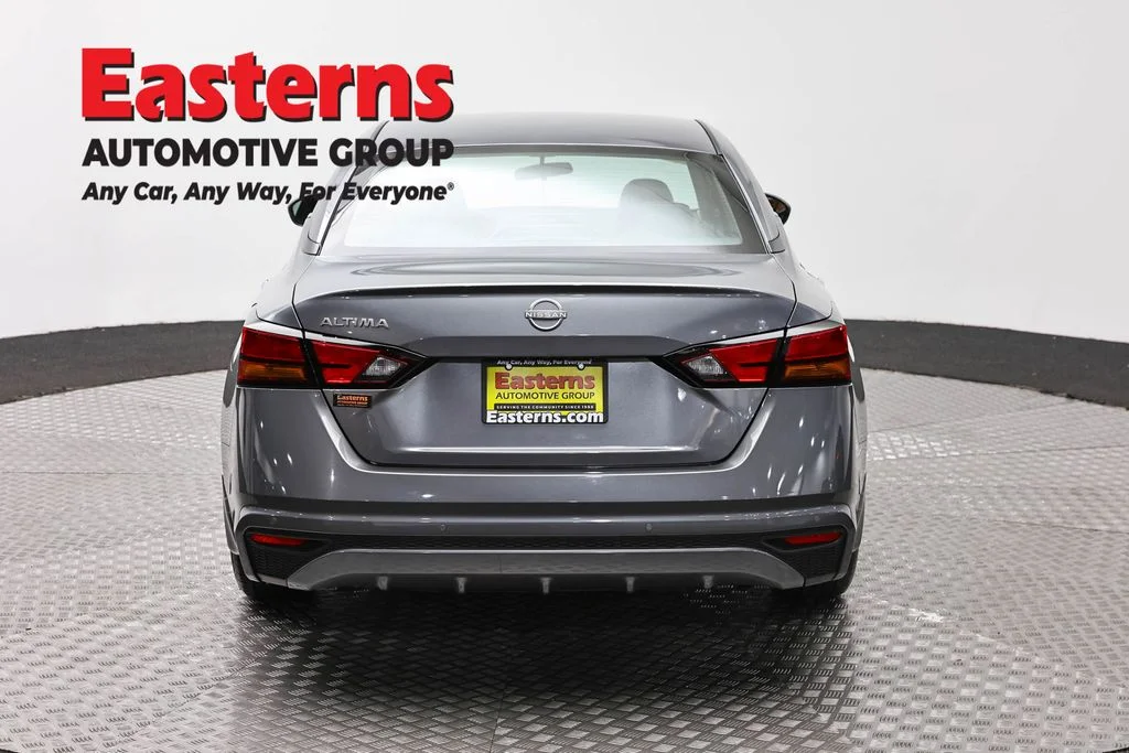 Used 2023 Gray Nissan 2.5 S image 6