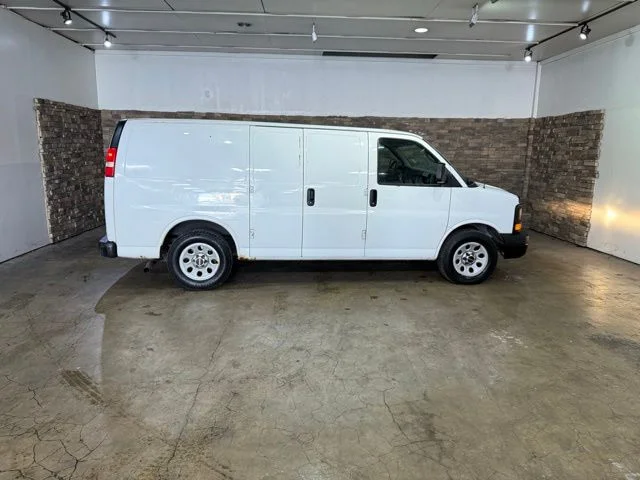 Used 2011 Summit White GMC Work Van image 21