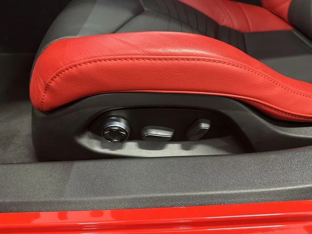 Used 2024 Red Chevrolet Z06 image 39