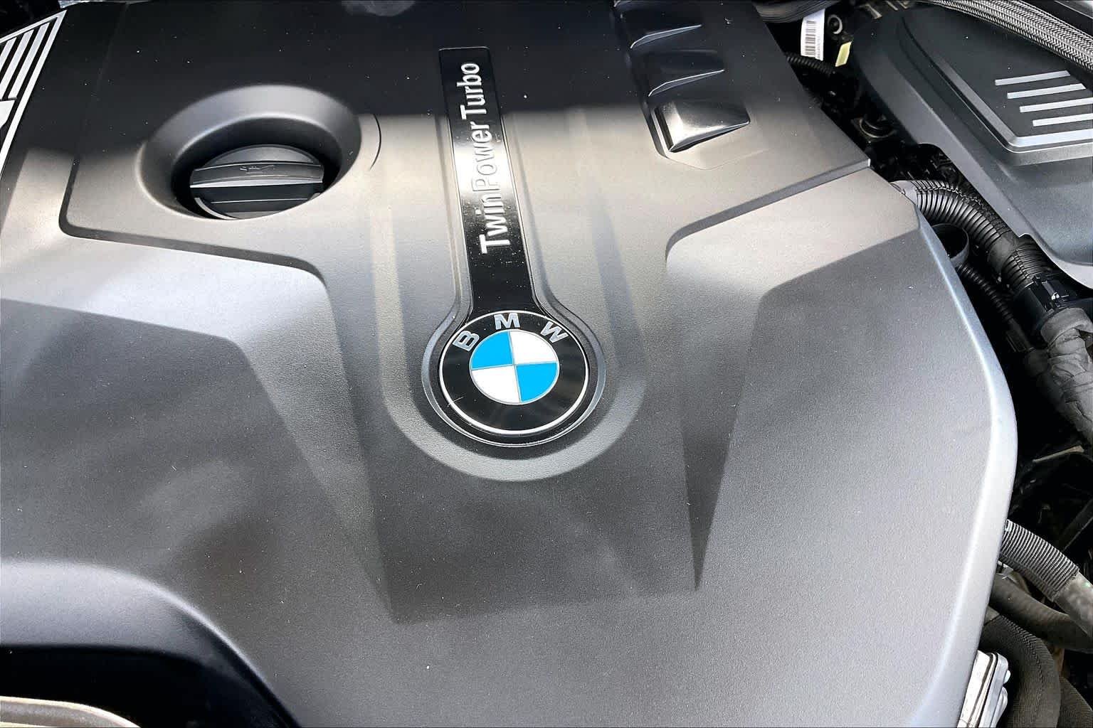 Used 2019 Jet Black BMW xDrive30i image 33