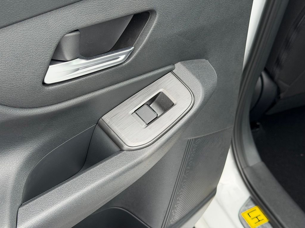 New 2026 Aspen White TriCoat / Super Black Two-tone Nissan SR image 16