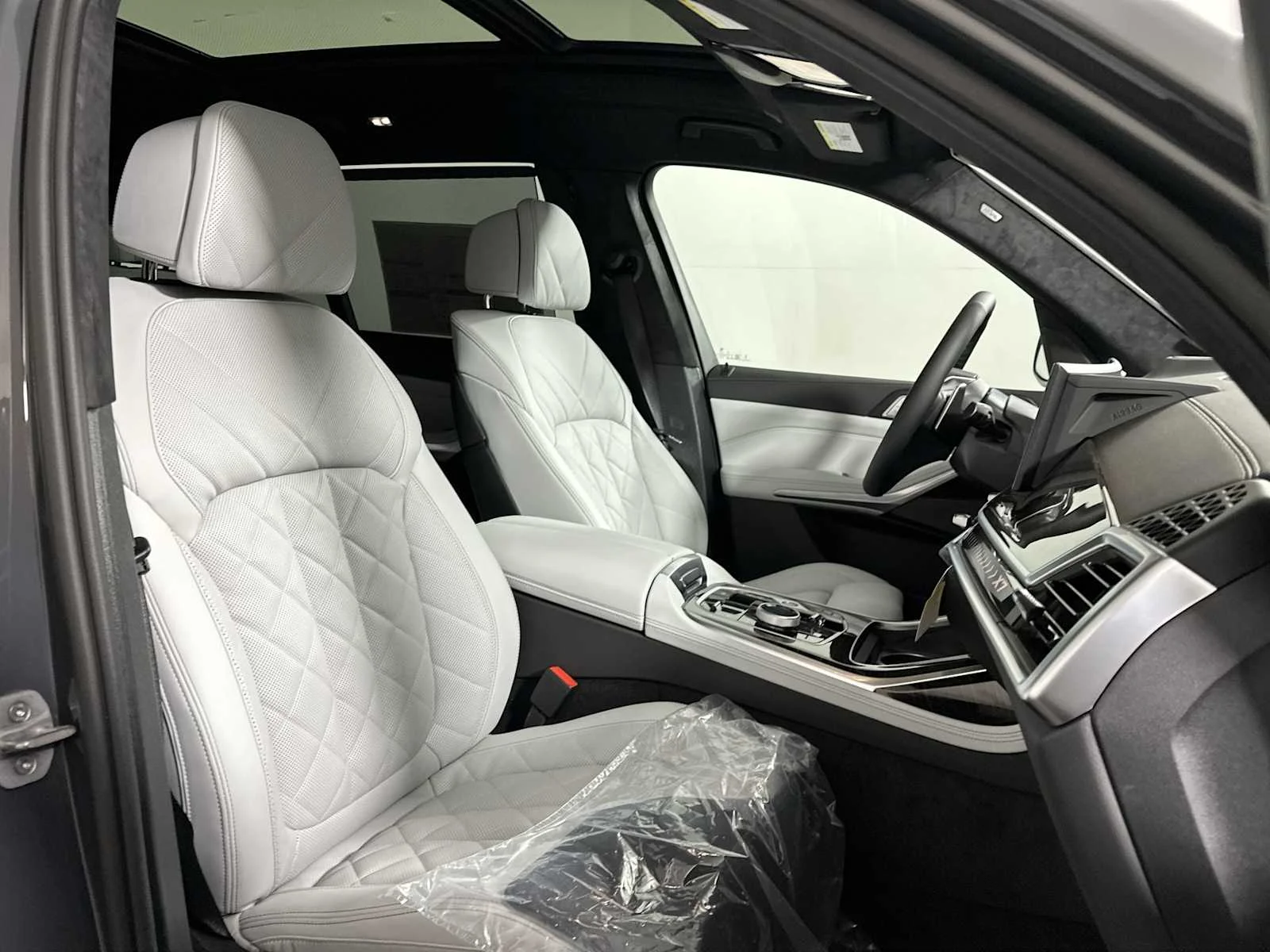 New 2026 Dravit Grey Metallic BMW xDrive40i image 22