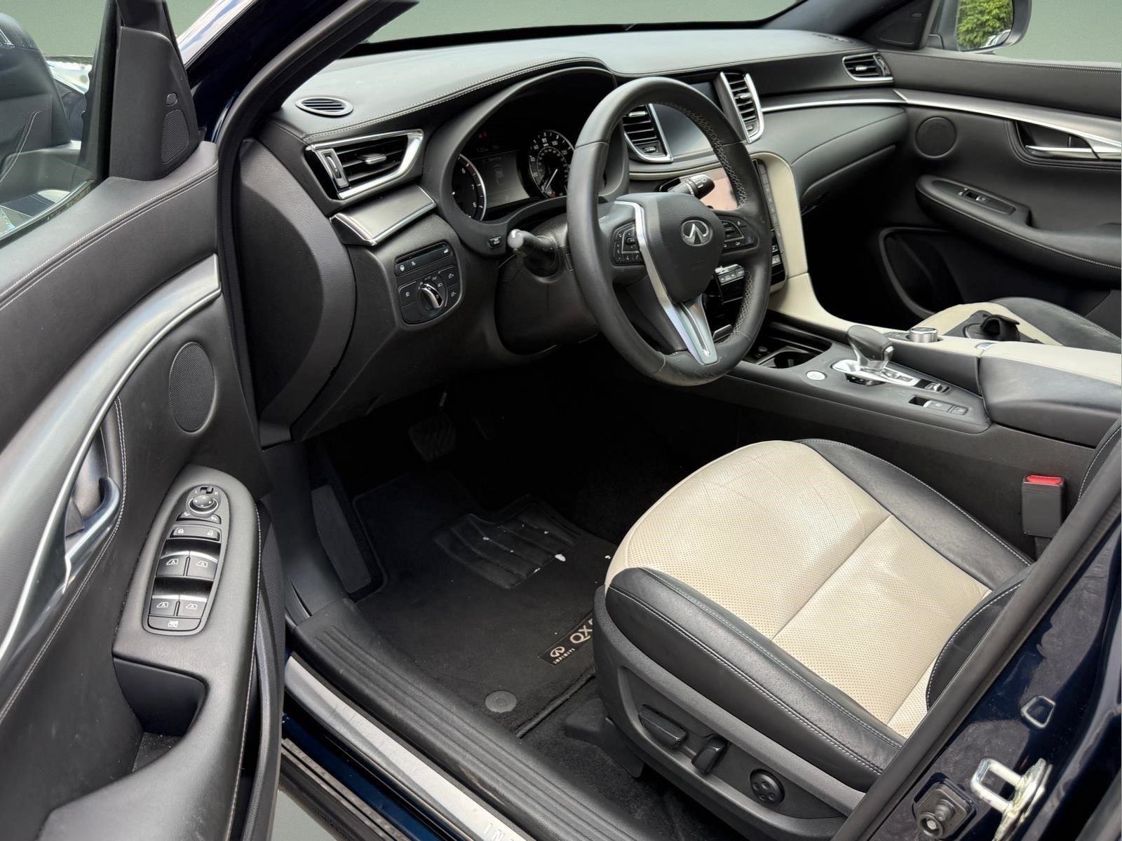 Used 2023 Hermosa Blue INFINITI LUXE image 9