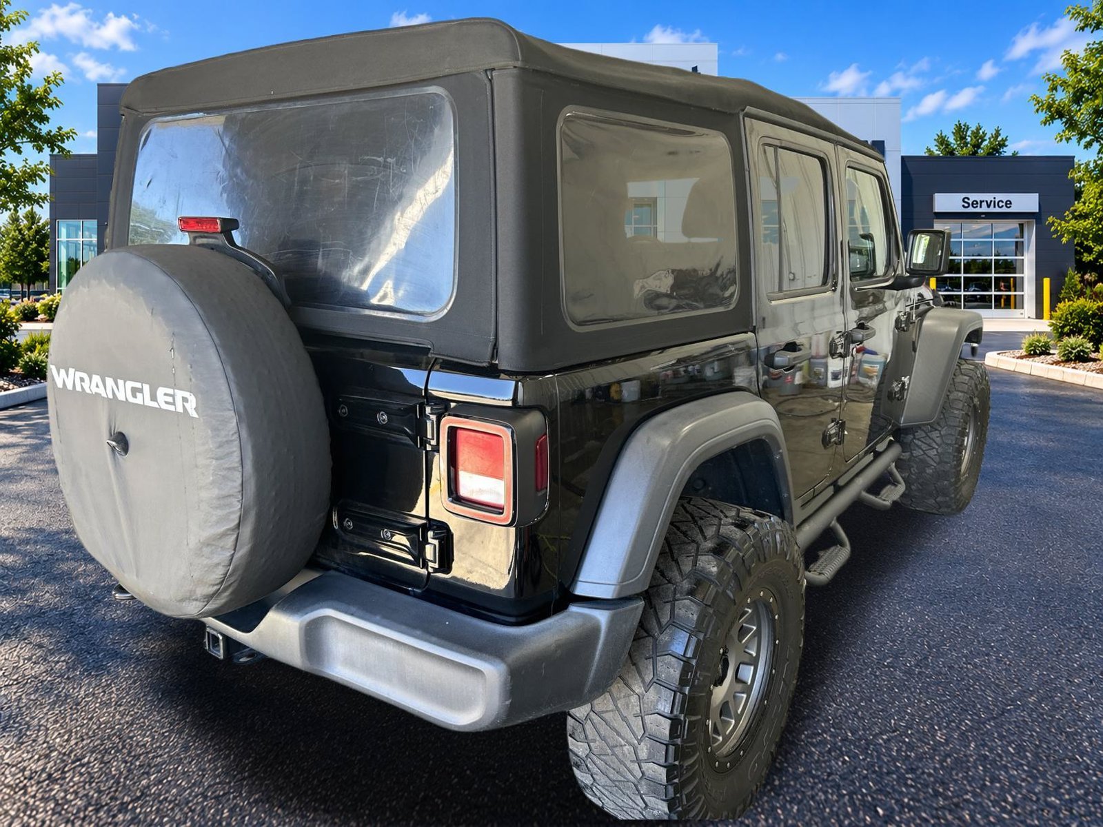 Used 2018 Black Jeep Unlimited Sport S image 12