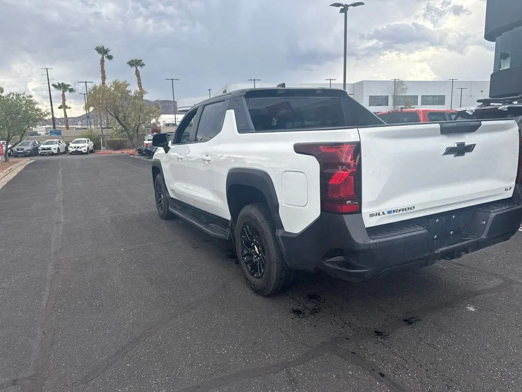 Used 2024 White Chevrolet Work Truck image 13