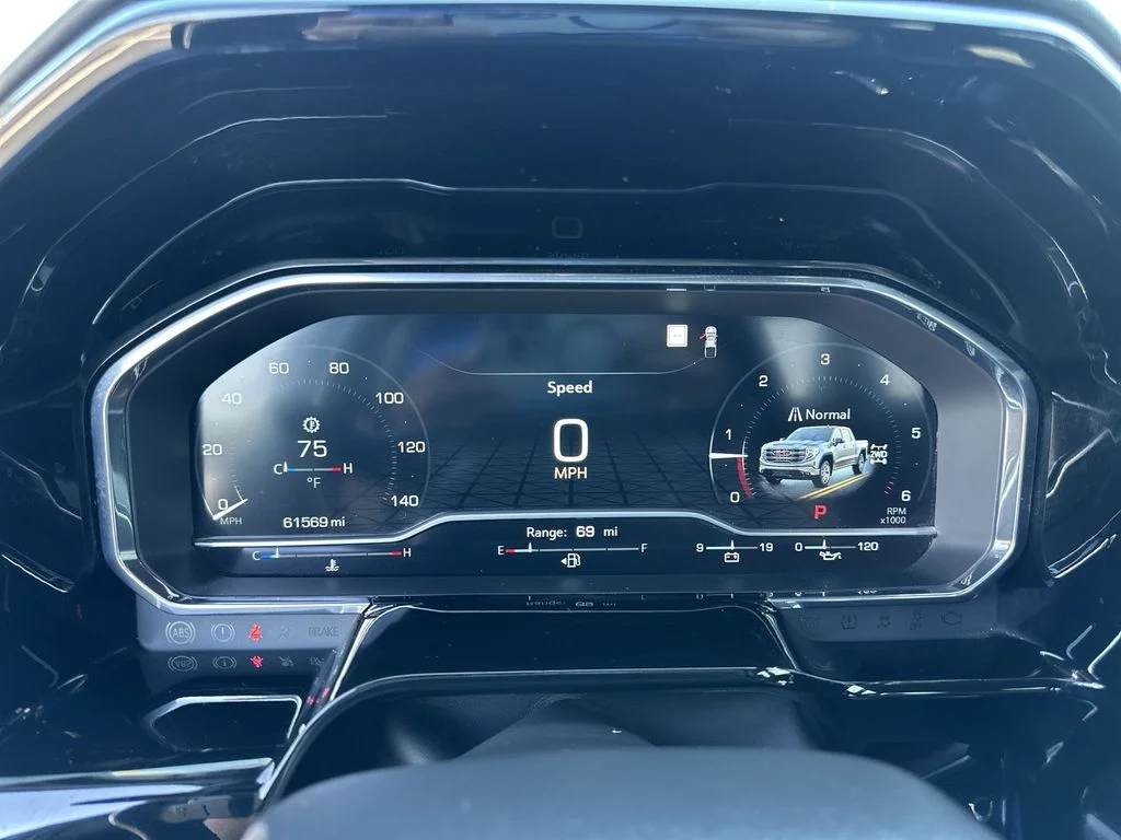 Used 2022 Blue GMC SLT image 21