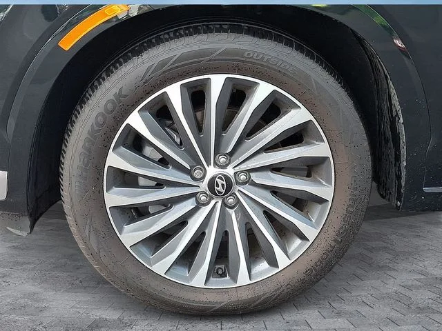 Used 2024 Green Hyundai Calligraphy image 8