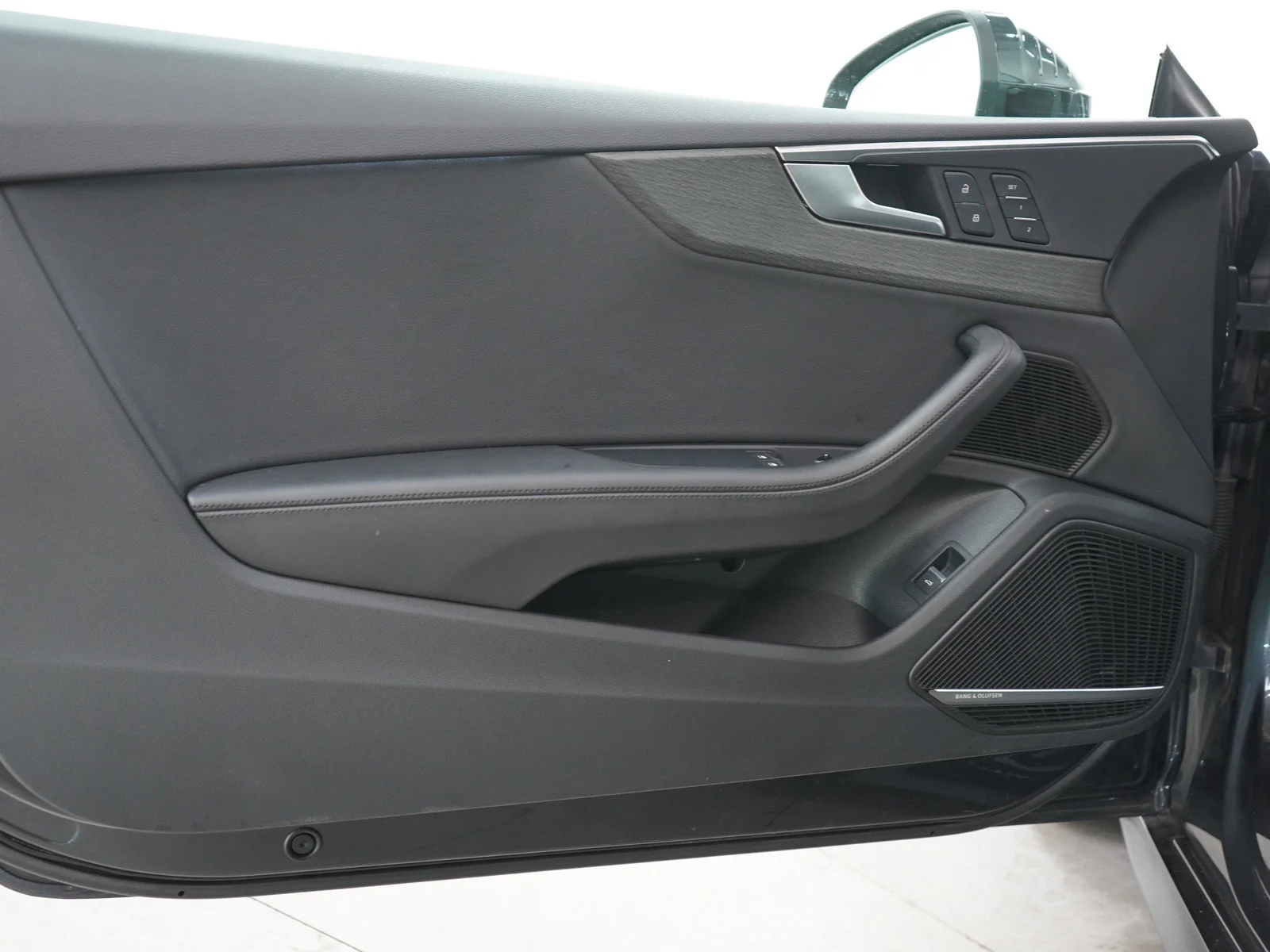 Used 2019 Manhattan Gray Metallic Audi 2.0T Premium Plus image 13