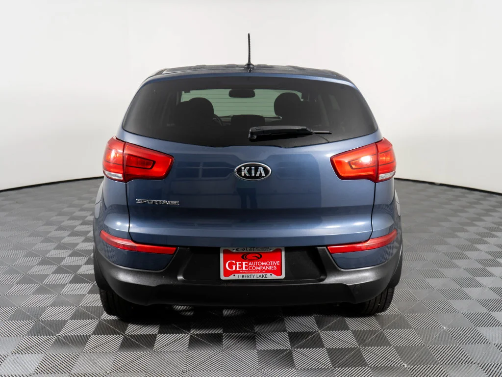 Used 2015 Blue Kia LX image 5