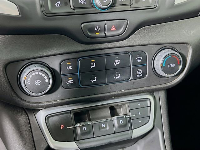 Used 2024 Downpour Metallic GMC SLE image 19