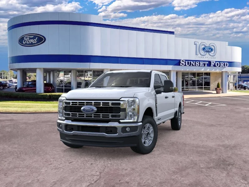 New 2026 Oxford White Ford F-250® XLT image 2