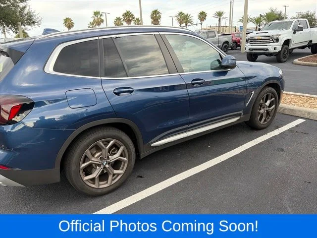 Used 2022 Blue BMW sDrive30i image 3