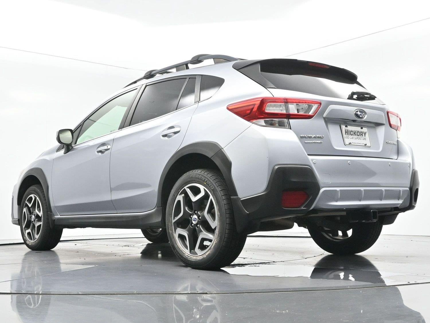 Used 2018 Ice Silver Metallic Subaru Limited image 49