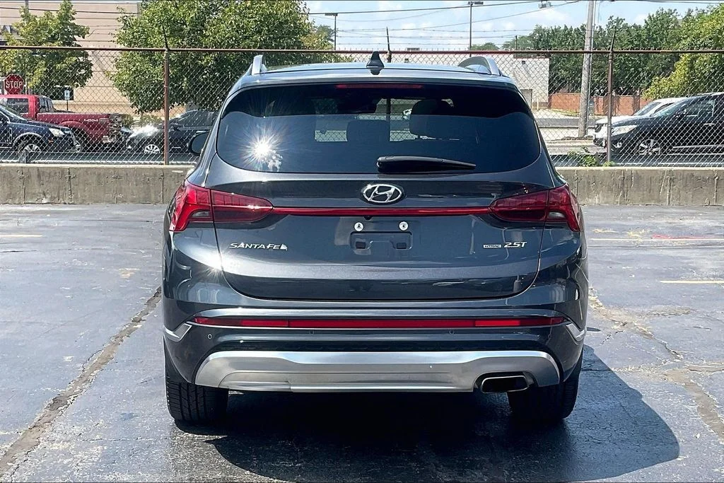 Used 2022 Gray Hyundai Calligraphy image 3