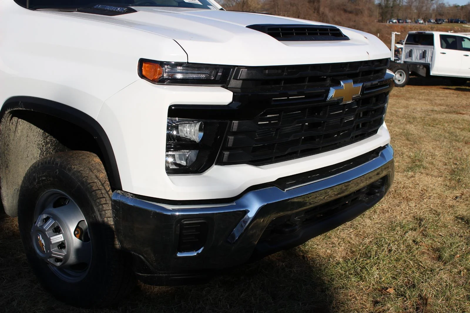 New 2026 Summit White Chevrolet Work Truck image 5
