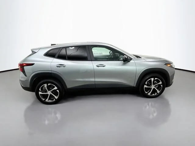 New 2026 Sterling Gray Metallic Chevrolet 1RS image 10