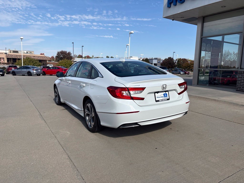 Used 2018 White Honda EX image 7