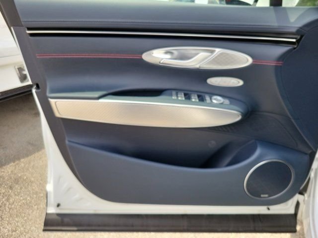 2025 GENESIS GV70 Standard - Photo 19