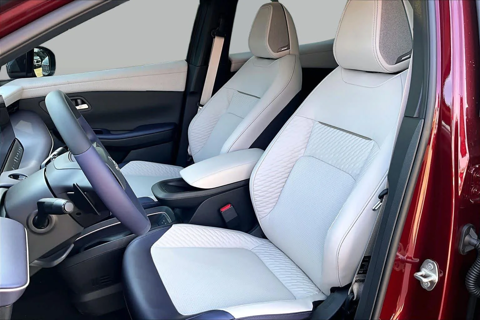 New 2026 Coulis Red Metallic/Black Nissan PLATINUM+ image 9