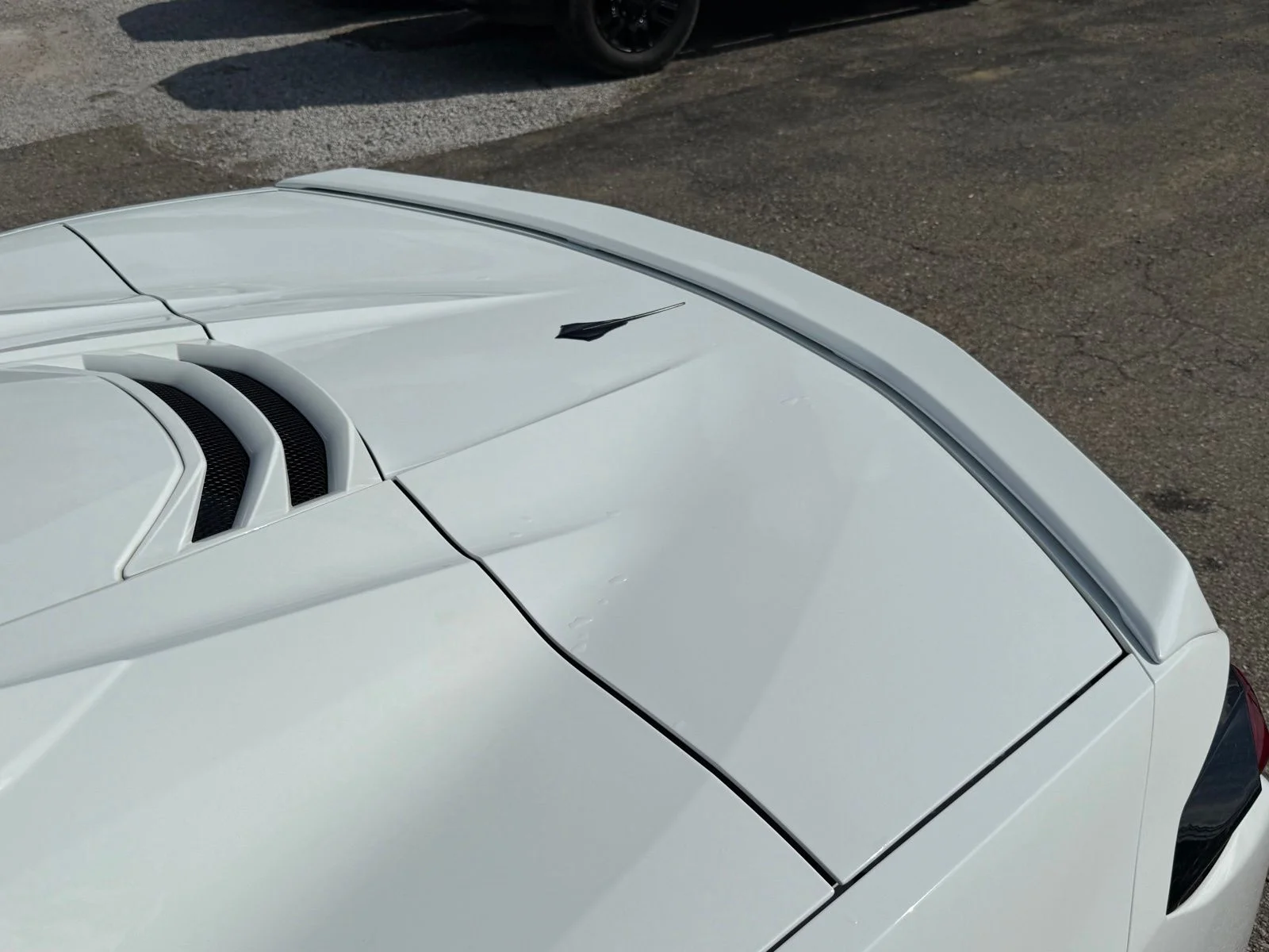Used 2023 White Chevrolet Stingray image 24