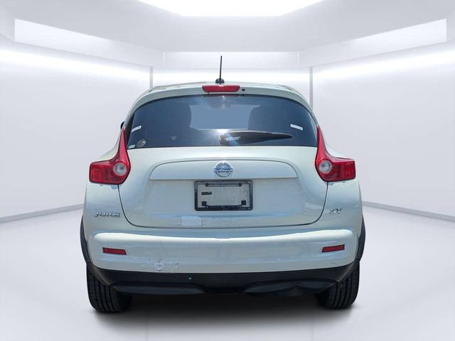 Used 2011 White Nissan SV image 4