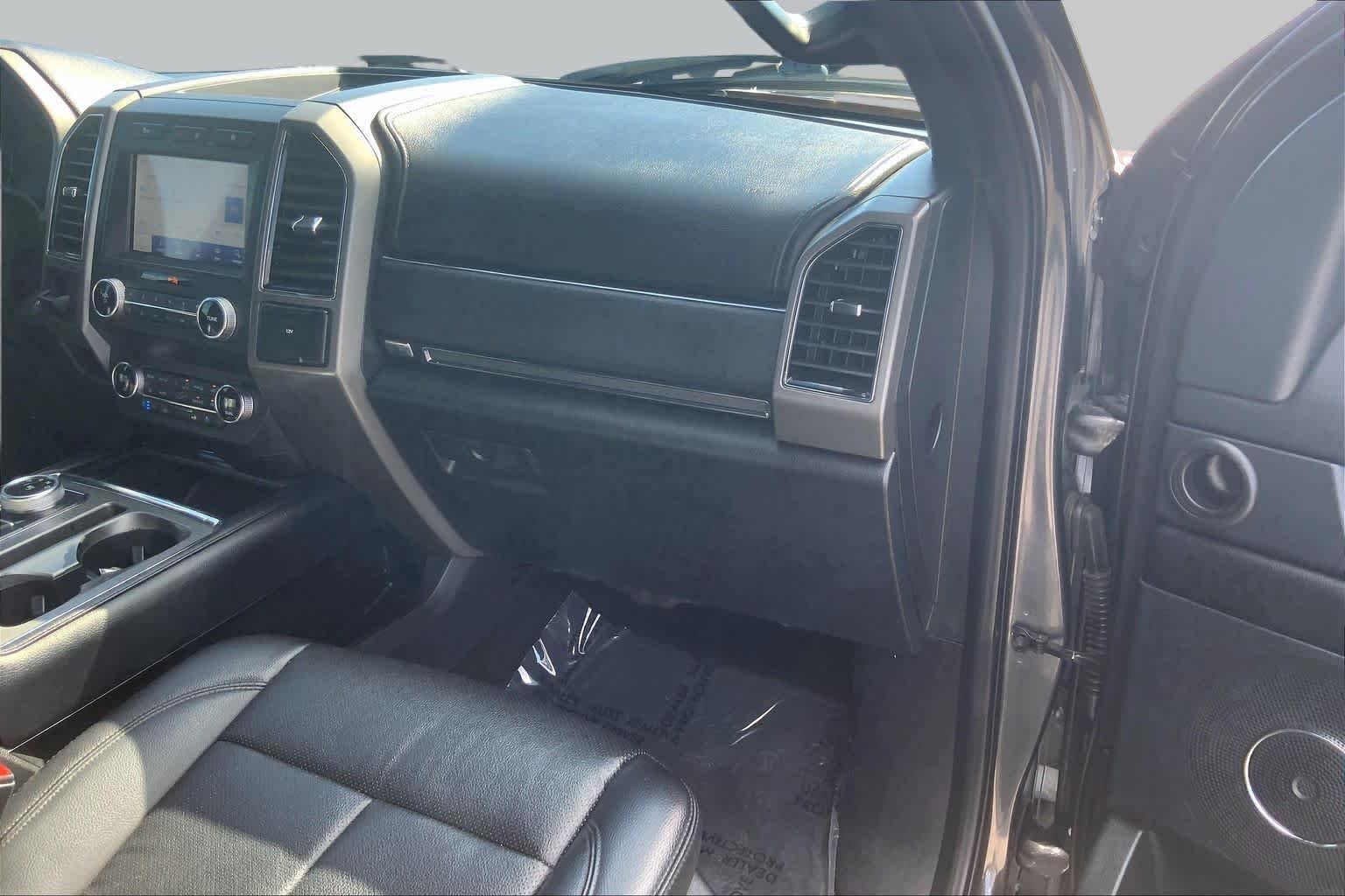 Used 2020 Magnetic Metallic Ford XLT image 18