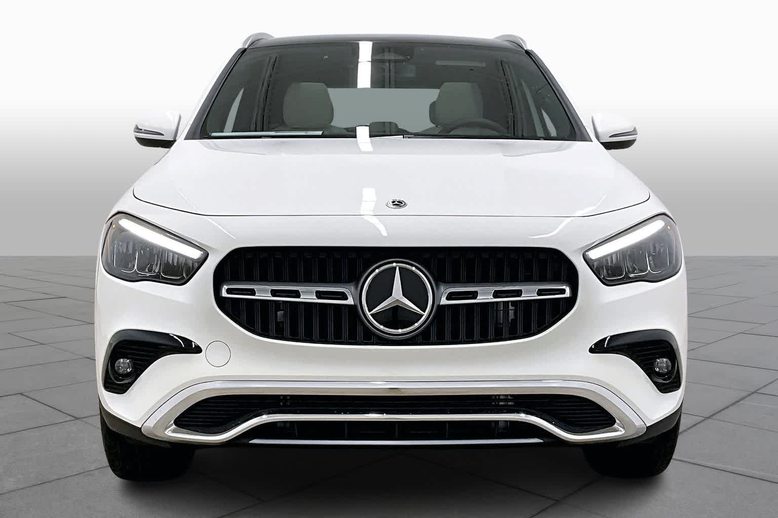 New 2026 Polar White Mercedes-Benz GLA 250 image 3