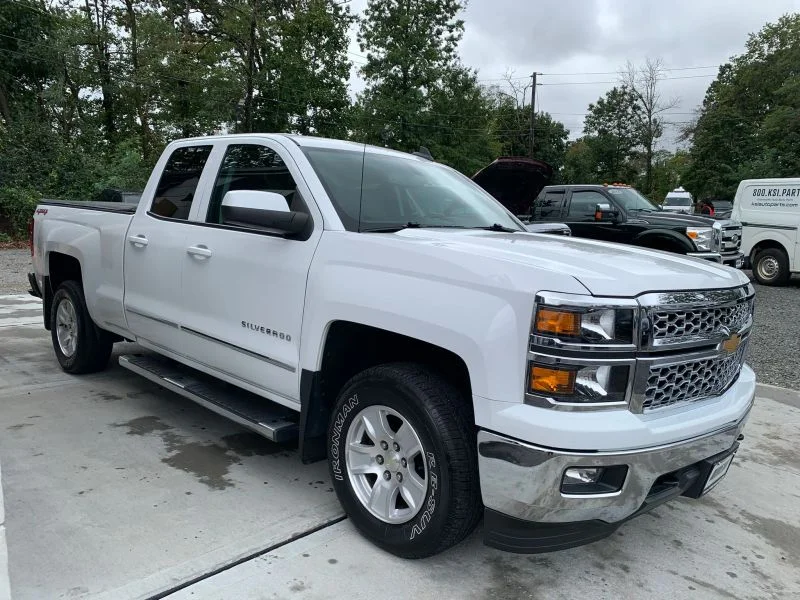 Used 2015 White Chevrolet LT Pickup 4D 6 1/2 ft image 14