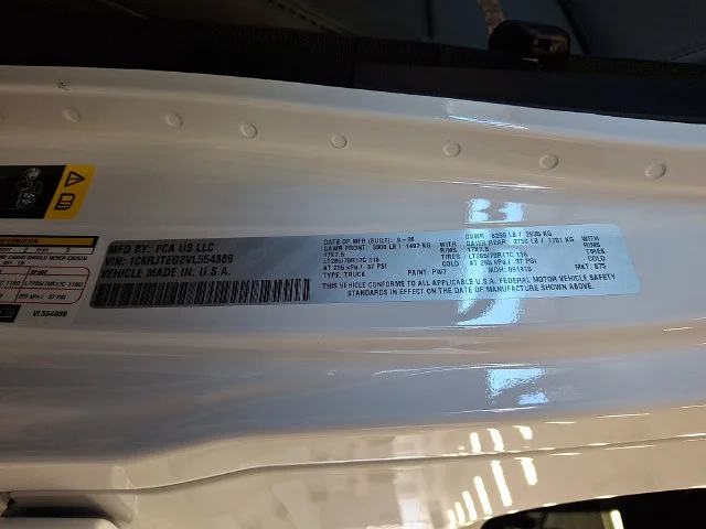New 2027 White/off-white Jeep Mojave image 15