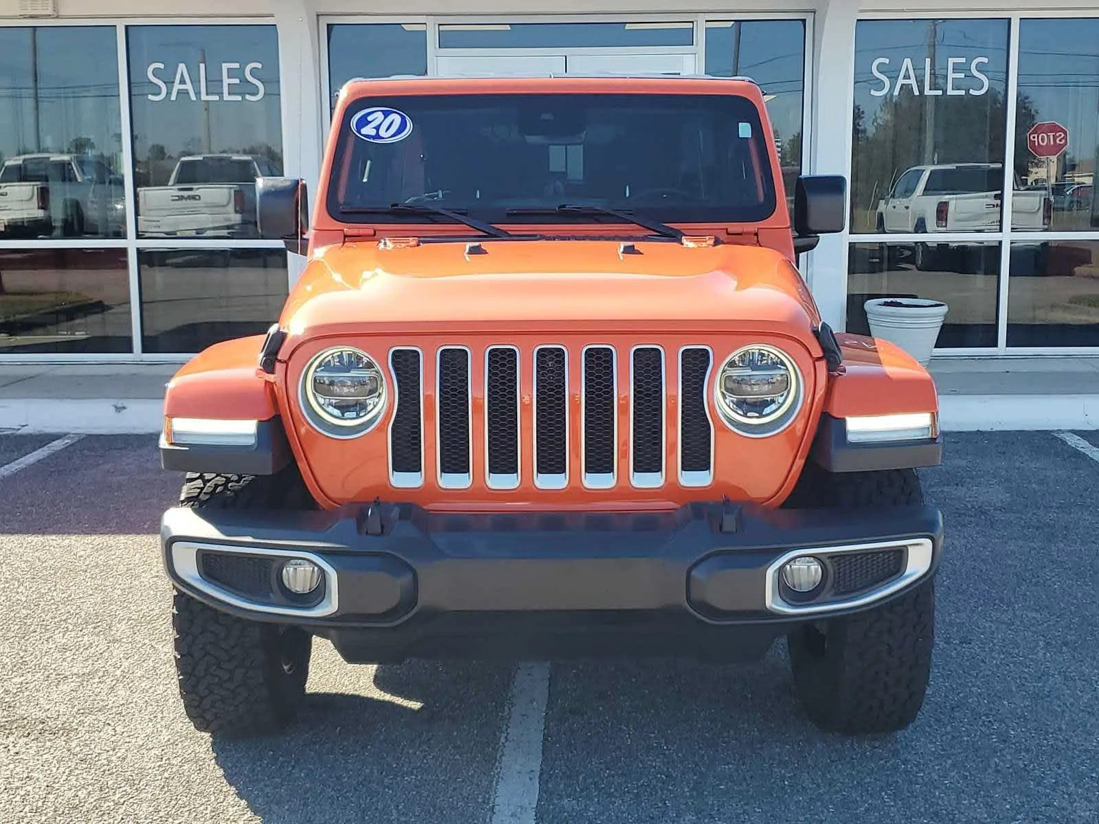 Used 2020  Jeep Sahara image 10