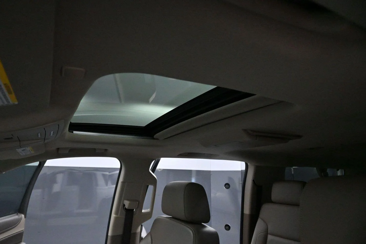 Used 2018 Summit White Chevrolet Premier image 33