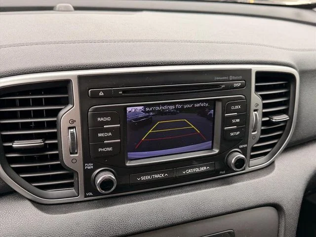 Used 2019 White Kia LX image 27