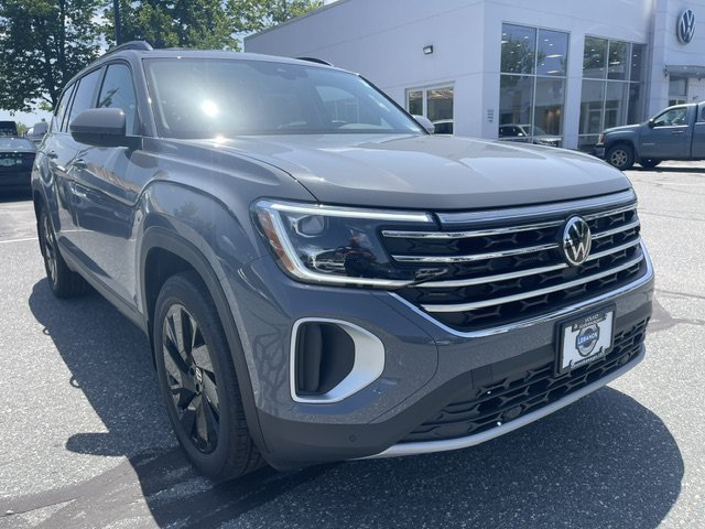 New 2026 Pure Gray Volkswagen 2.0T SE W/TECHNOLOGY image 4