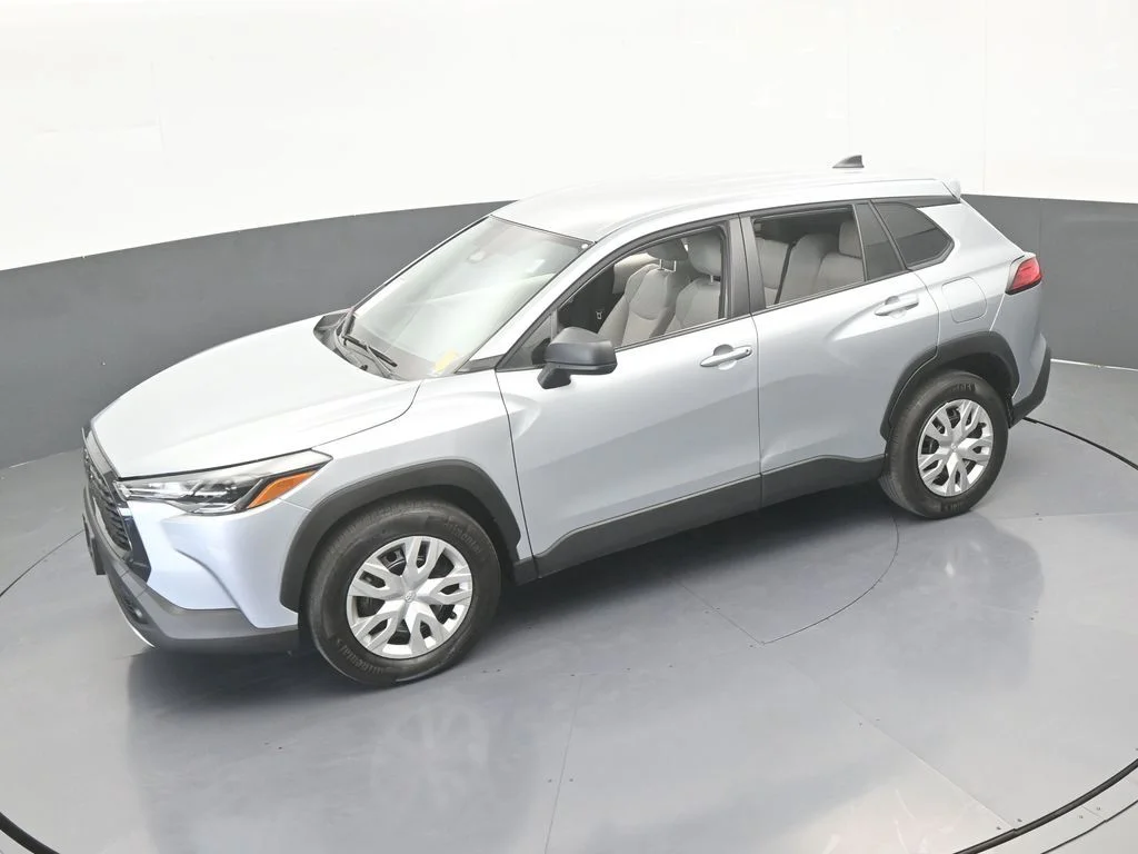 Used 2025 Silver Toyota L image 43
