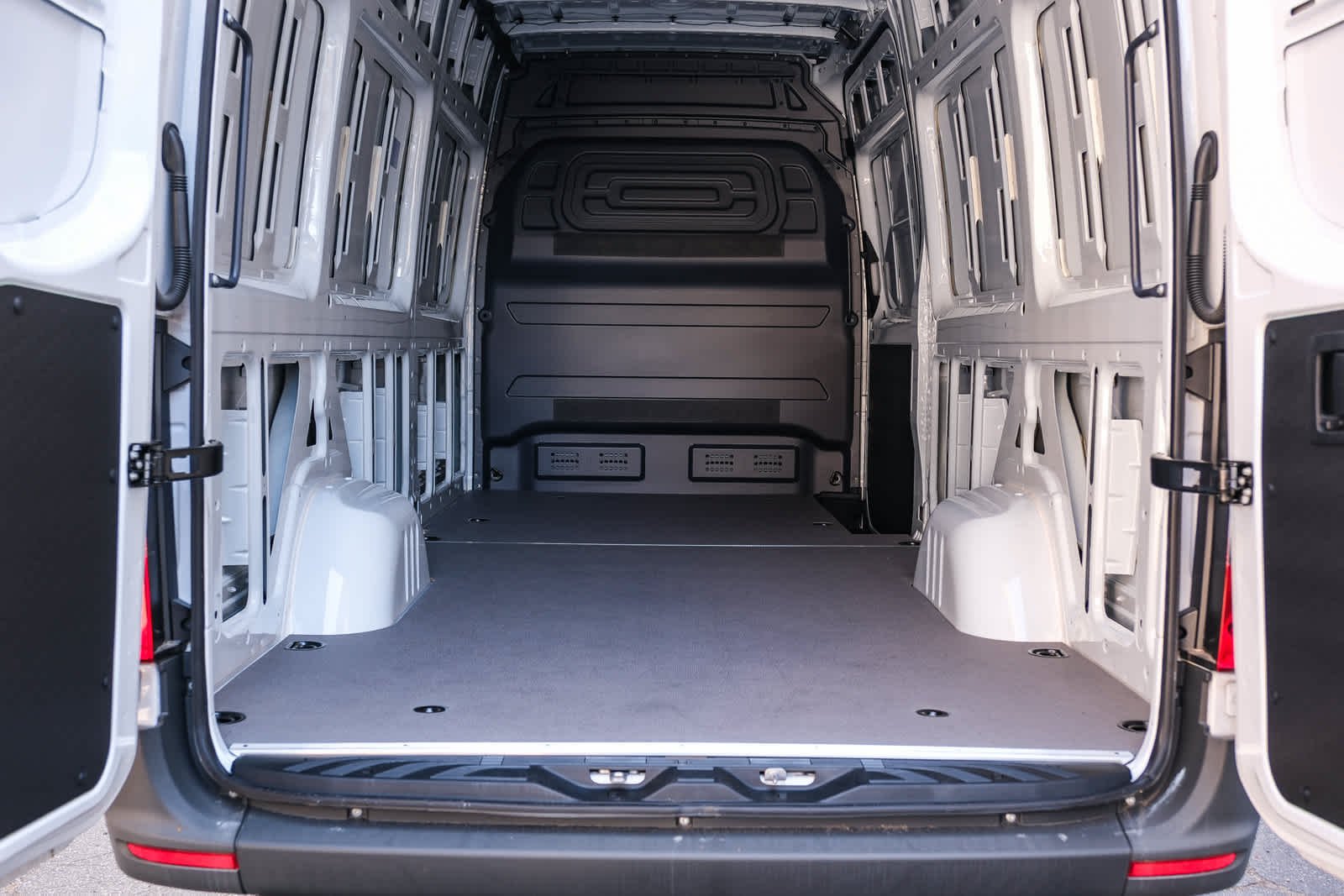 New 2025 Arctic White Mercedes-Benz Cargo 170 WB High Roof RWD Electric Motor image 26