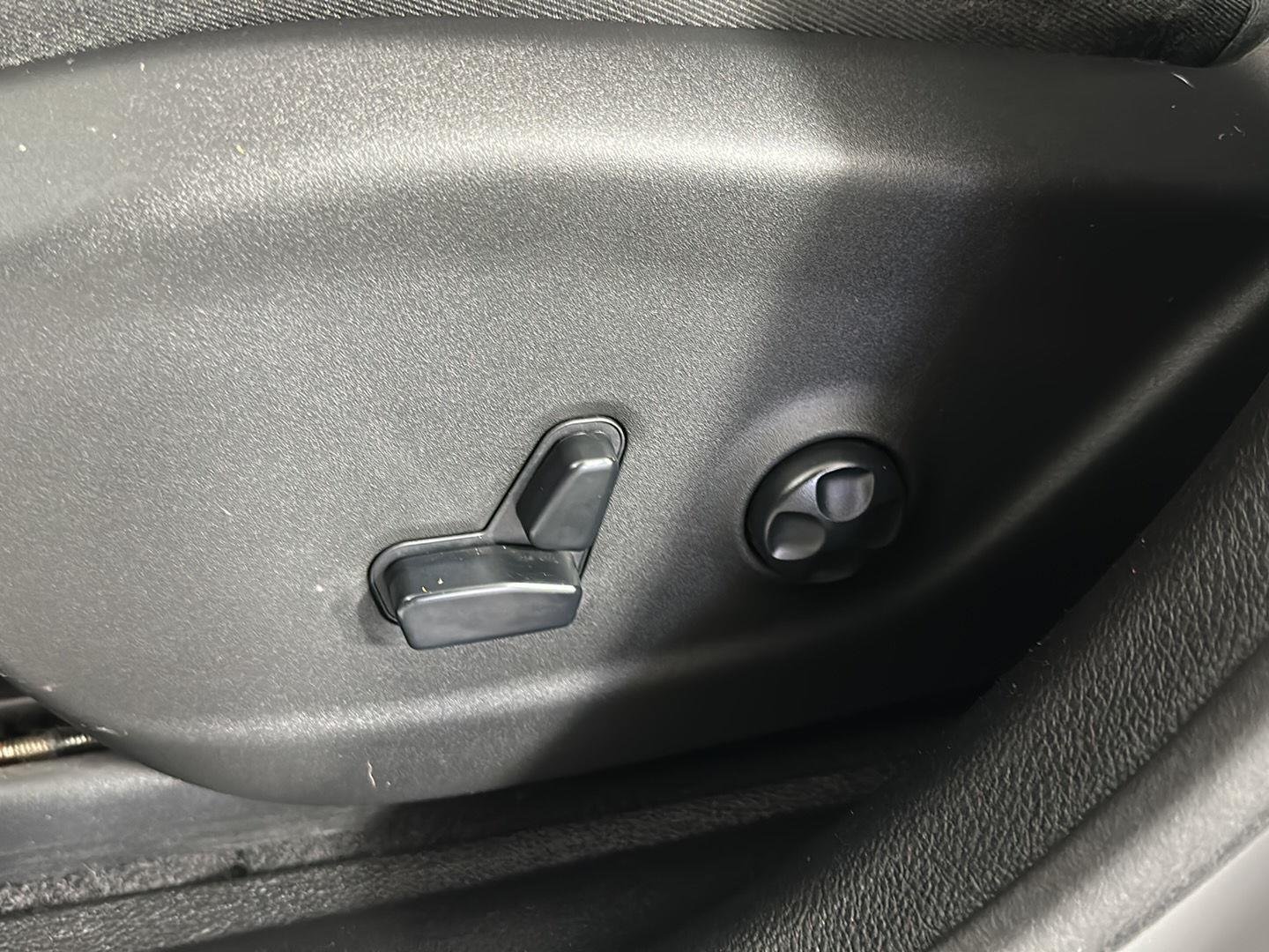 Used 2021 Sting-Gray Clearcoat Jeep Limited image 16