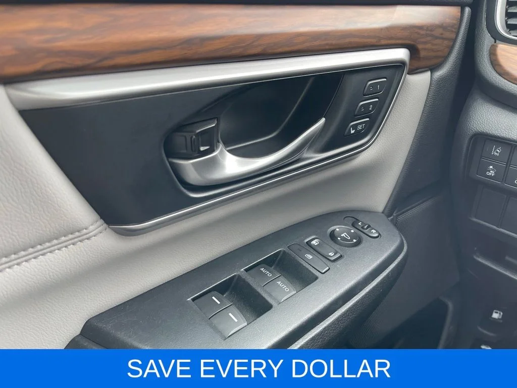 Used 2019  Honda EX-L image 18