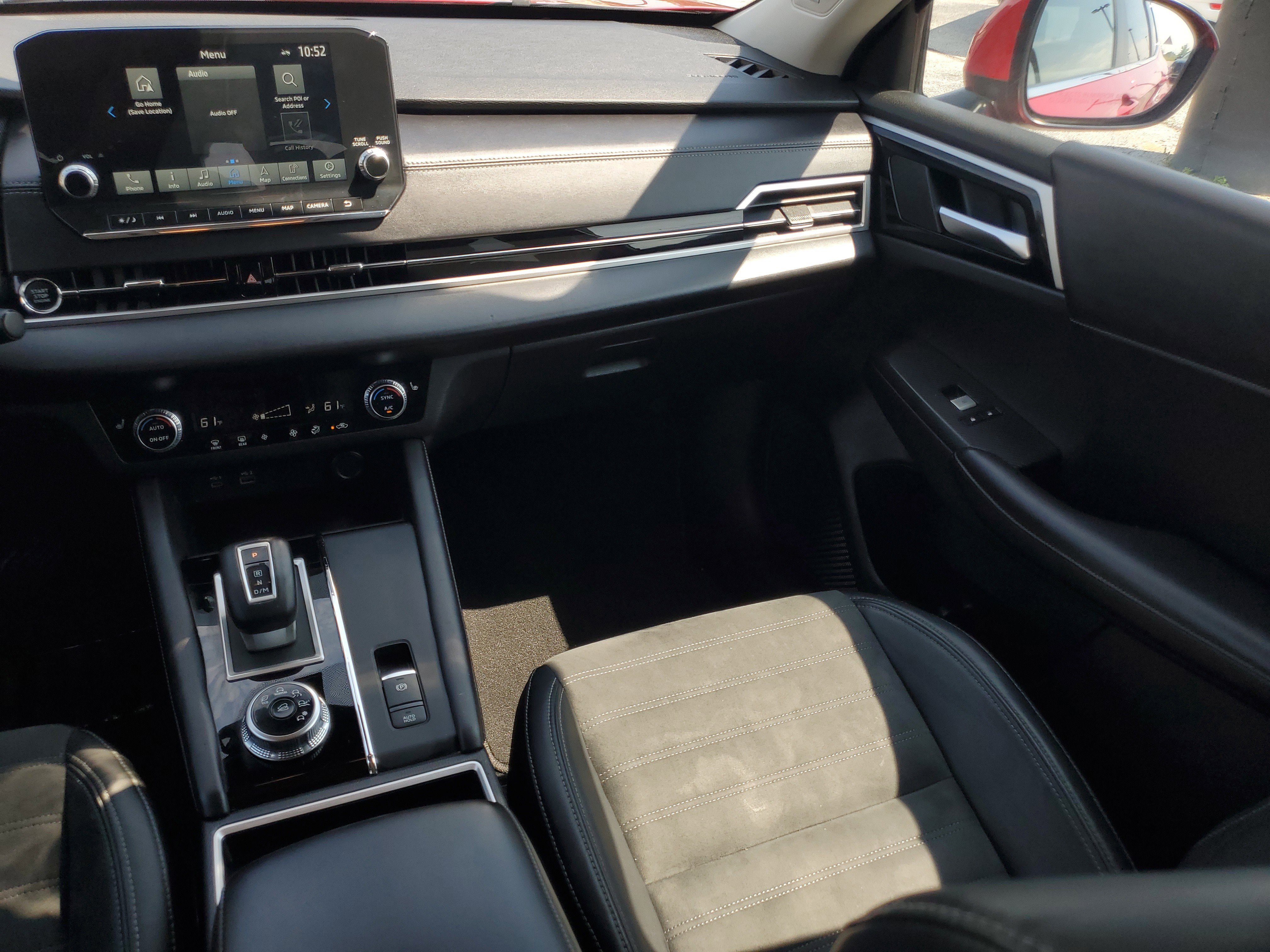 Used 2023 Red Mitsubishi SE image 14