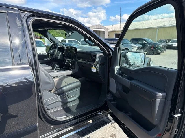 New 2026 Agate Black Metallic Ford Lariat® image 39