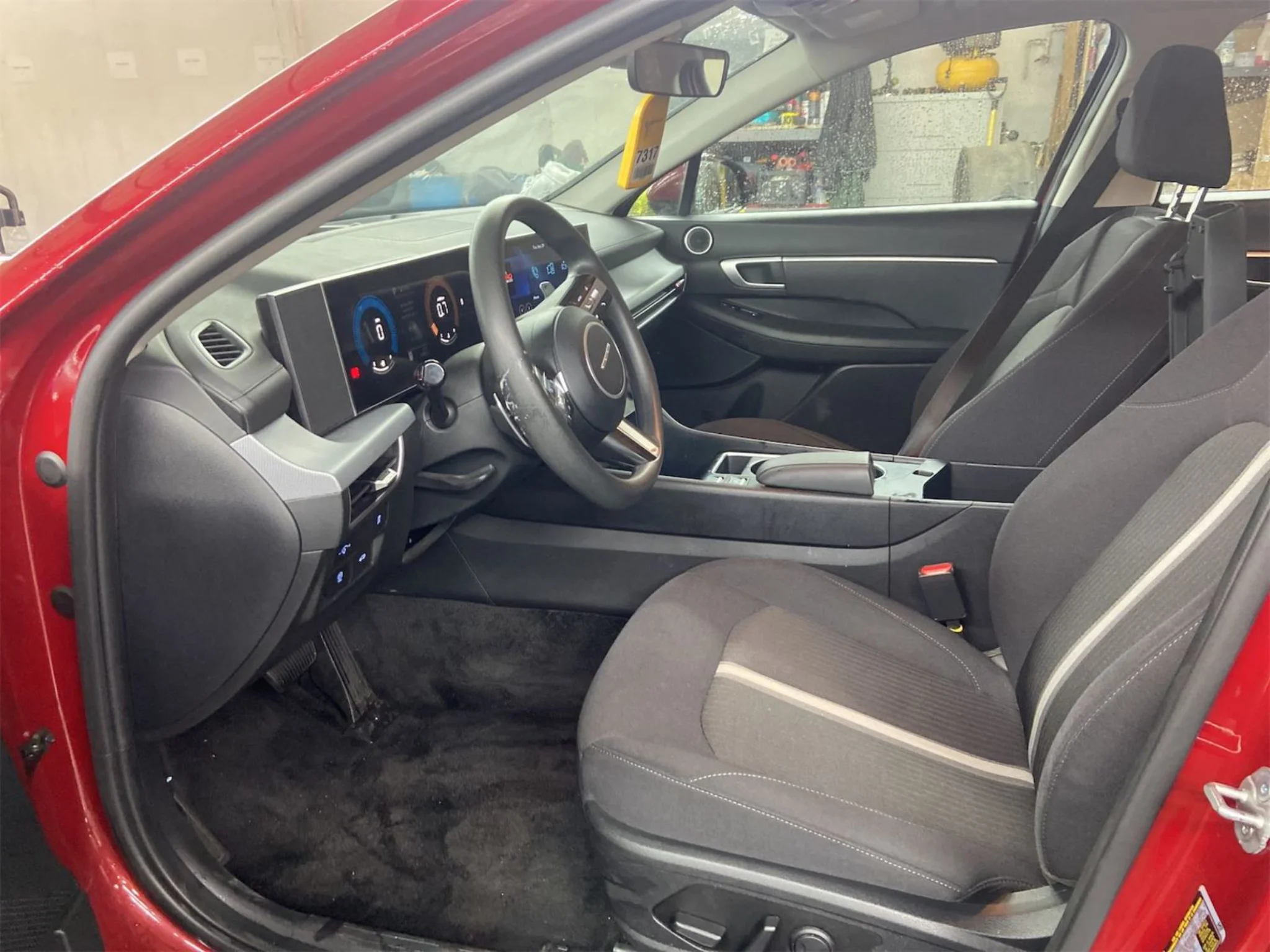 Used 2025 Ultimate red Hyundai SEL image 5