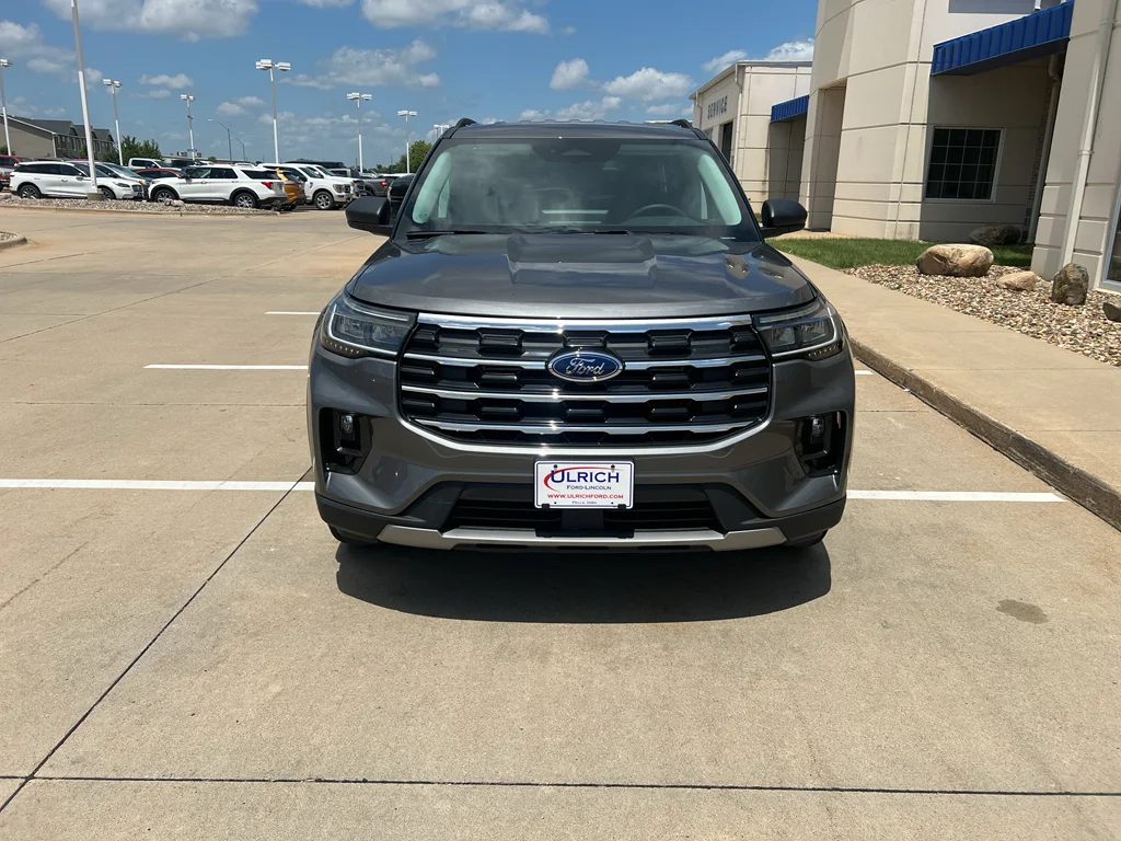 New 2026 Carbonized Gray Metallic Ford Active w/200A Pkg image 3